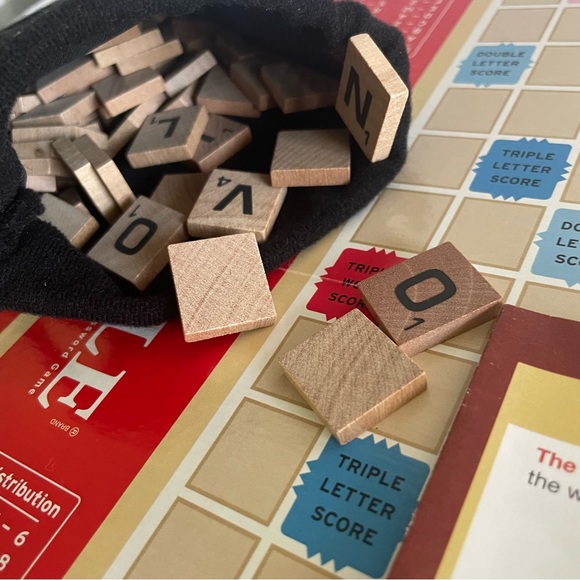 Hasbro Scrabble Crossword Board Game OPEN BOX - Picture 6 of 9